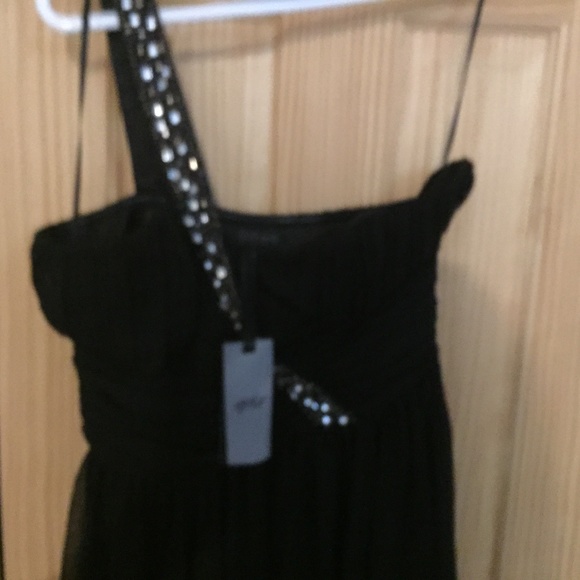 BRAND NEW Noir BEDO Gown - Picture 3 of 3